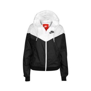 Nike Women’s Windbreaker (Small)